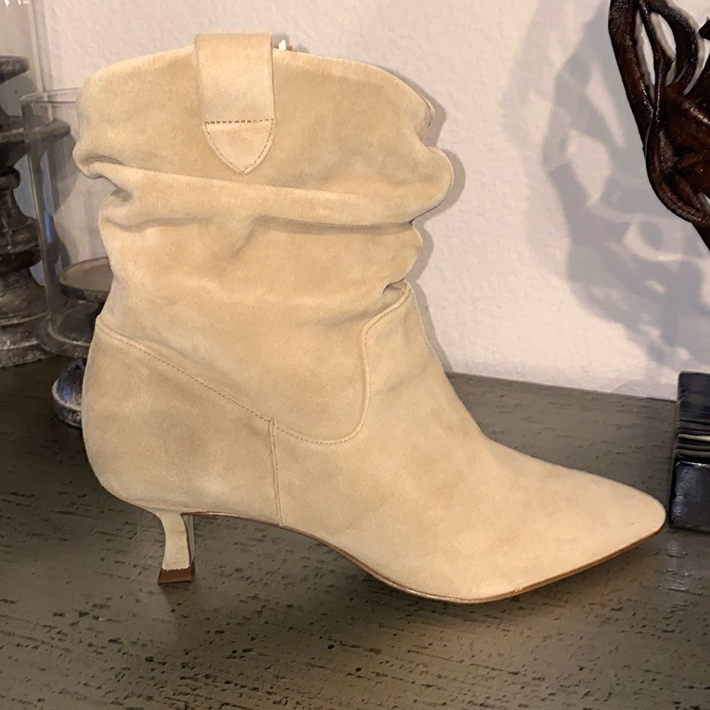 New Gianni Bini Sella Suede Slouchy Booties - Picture 4 of 8